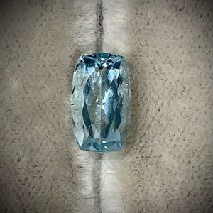 3.7 carat elongated oval cut aquamarine (March birthstone)